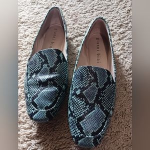 Gianni Bini sz 9.5 aqua reptile loafers